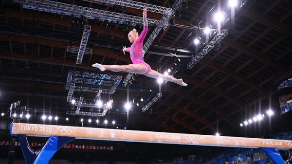 Чемпионка ОИ по спортивной гимнастике Мельникова была разочарована после отстранения спортсменов из РФ, но не плакала
